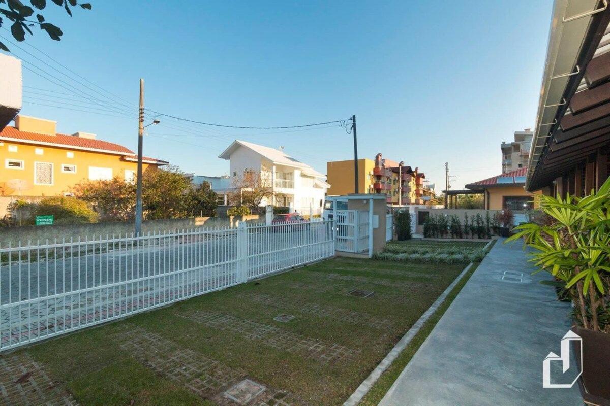 Apartamento Com 02 Dormitorios Aqui E So Trazer As Malas E Aproveitar As Ferias บอมบินญัส ภายนอก รูปภาพ